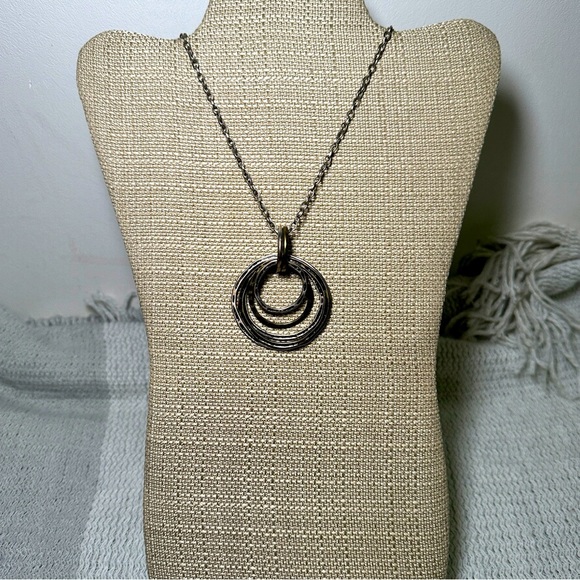 Vintage inspired multi-ring layered pendant necklace Boho Old Money - Picture 1 of 4